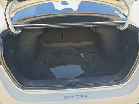 Used 2022 Nissan Sentra SV w/ Electronics Package FWD image 12