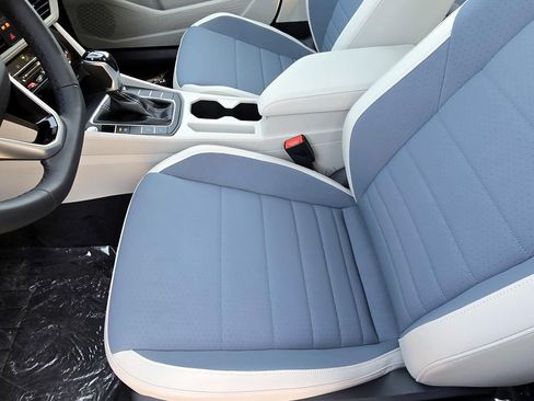New 2026 Volkswagen Jetta SE image 24