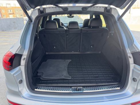 Used 2016 Porsche Cayenne w/ Premium Package image 27