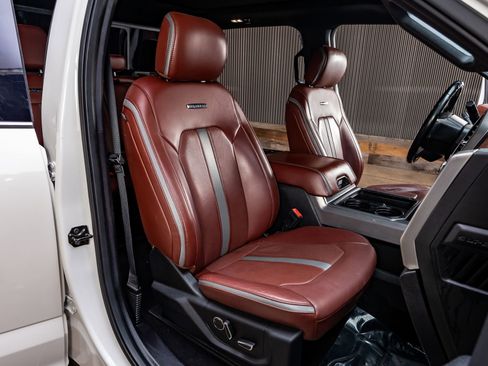 Used 2019 Ford F250 Platinum w/ Platinum Ultimate Package AWD/4WD image 32