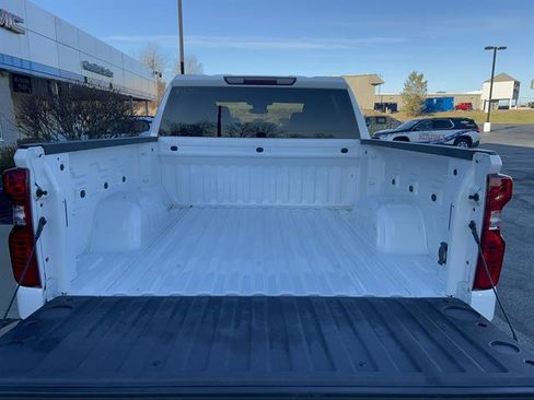 Used 2022 Chevrolet Silverado 1500 LT image 9