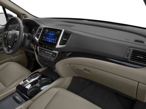 Used 2017 Honda Pilot Touring image 16