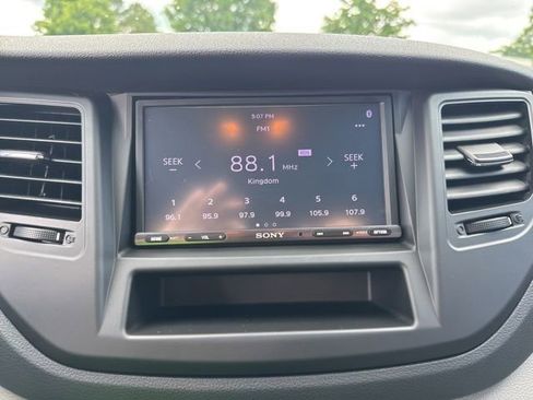 Used 2016 Hyundai Tucson Sport AWD/4WD image 31