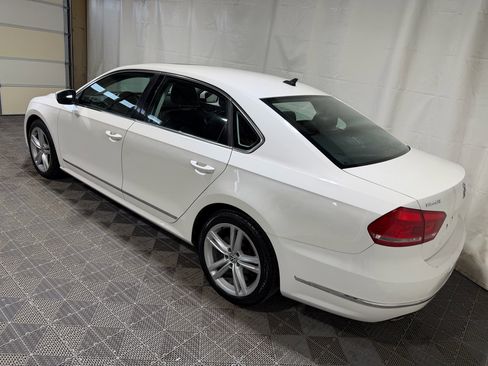 Used 2013 Volkswagen Passat TDI SEL Premium image 4