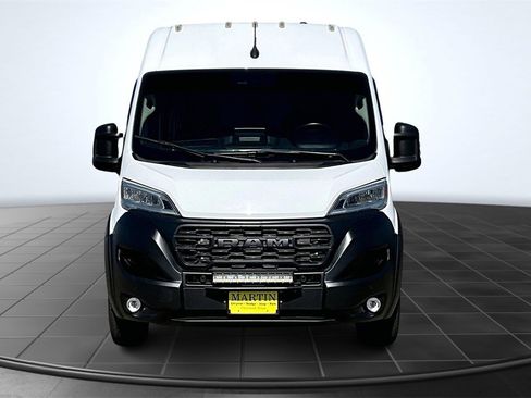 Used 2024 RAM ProMaster 2500 w/ Swivel Seat Group image 3