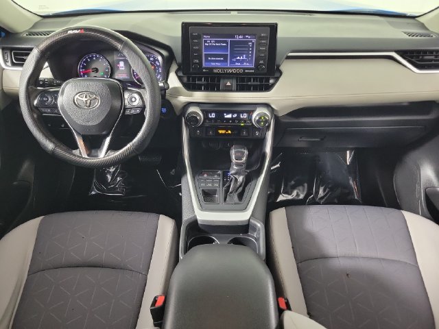Used 2020 Toyota RAV4 XLE w/ Convenience Package AWD/4WD image 16