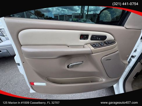 Used 2006 GMC Sierra 1500 Denali w/ Onstar Plus Package AWD/4WD image 11