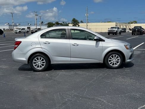Used 2020 Chevrolet Sonic LT FWD image 8