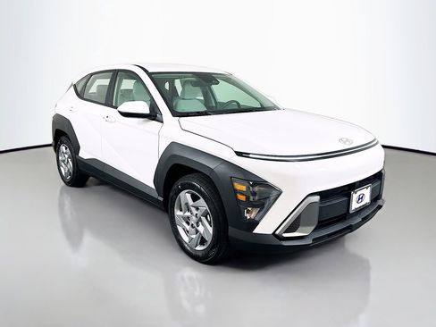 New 2026 Hyundai Kona SE FWD image 3