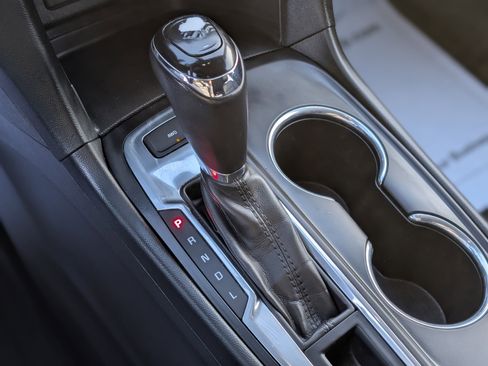 Used 2019 Chevrolet Equinox LT image 23