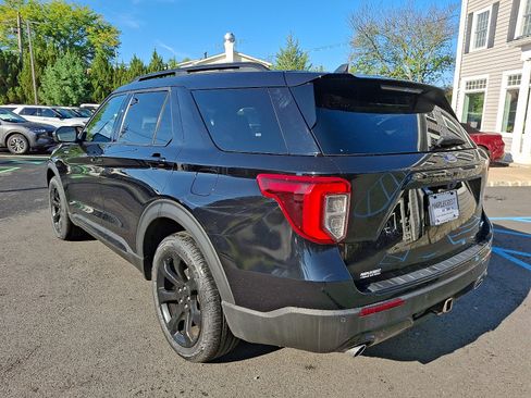 Certified 2023 Ford Explorer ST-Line w/ Class IV Trailer Tow Package AWD/4WD image 7