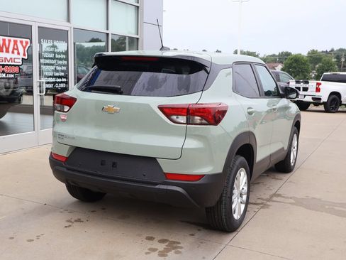 New 2026 Chevrolet TrailBlazer LS w/ LS Convenience Package AWD/4WD image 3