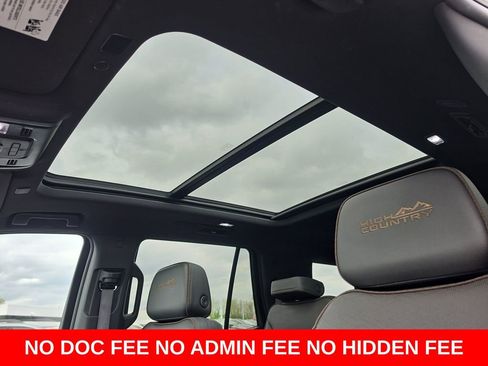 Used 2024 Chevrolet Tahoe High Country AWD/4WD image 21