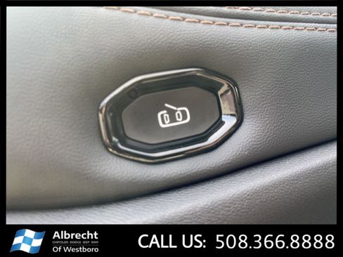 New 2026 Jeep Cherokee Limited image 25