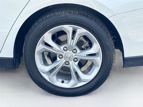 Certified 2024 Honda Accord LX image 32