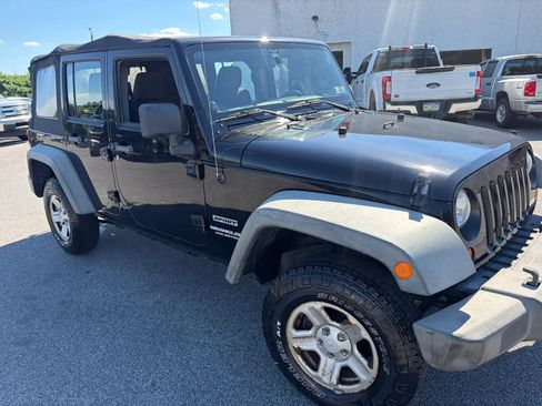 Used 2011 Jeep Wrangler Unlimited Sport AWD/4WD image 23