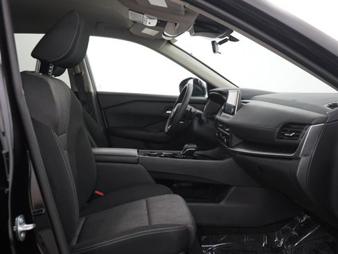 Used 2024 Nissan Rogue SV AWD/4WD image 13