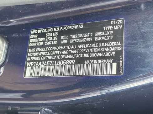 Used 2020 Porsche Macan AWD/4WD image 44
