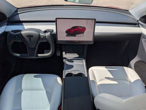 Used 2024 Tesla Model Y Performance AWD/4WD image 13