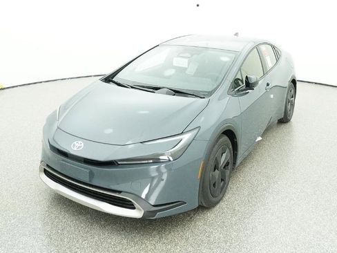 New 2026 Toyota Prius Plug-In Hybrid image 5