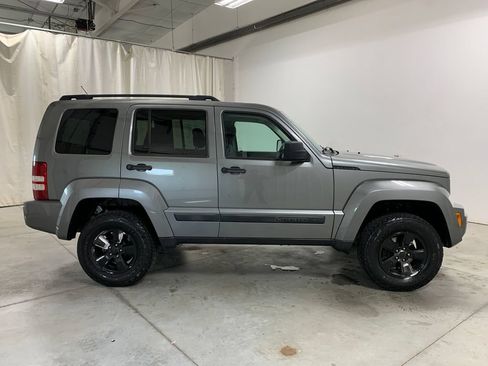Used 2012 Jeep Liberty Sport w/ Popular Equipment Group AWD/4WD image 11