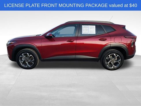 Used 2024 Chevrolet Trax LT w/ Driver Confidence Package image 5