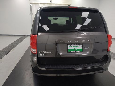 Used 2016 Dodge Grand Caravan SXT FWD image 6