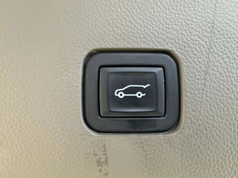 Used 2019 Chevrolet Traverse LT AWD/4WD image 28