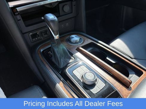 Used 2022 Nissan Armada SL w/ Captain's Chairs Package AWD/4WD image 24