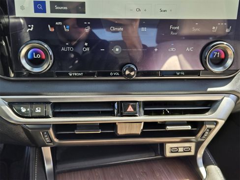 Used 2023 Lexus RX 350 AWD image 16