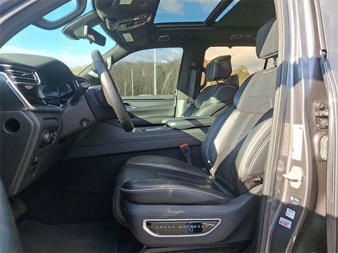 Used 2023 Jeep Grand Wagoneer Series II w/ Quick Order Packagew 28T image 13