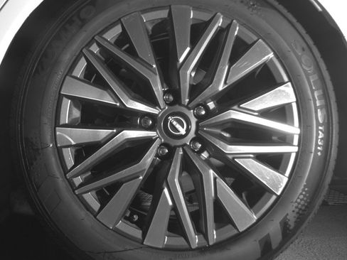 Used 2025 Nissan Altima 2.5 SV image 14