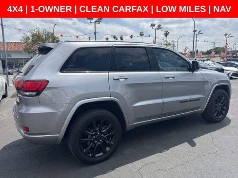 Used 2018 Jeep Grand Cherokee Altitude AWD/4WD image 5