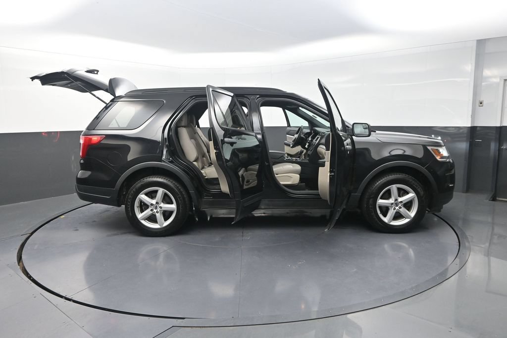 Used 2018 Ford Explorer 4WD w/ Class II Trailer Tow Package image 36