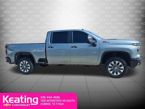 Used 2025 Chevrolet Silverado 2500 Custom w/ Custom Value Package AWD/4WD image 4