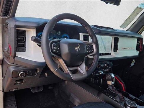 New 2026 Ford Bronco Heritage Edition AWD/4WD image 3