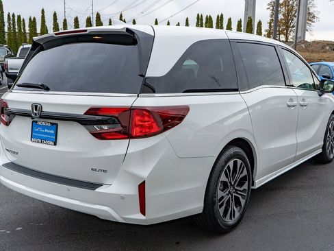 New 2026 Honda Odyssey Elite image 6