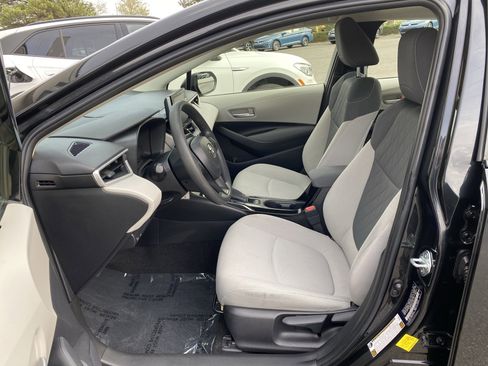 Used 2020 Toyota Corolla LE image 26