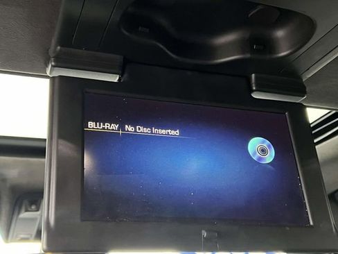 Used 2016 Cadillac Escalade Platinum image 18