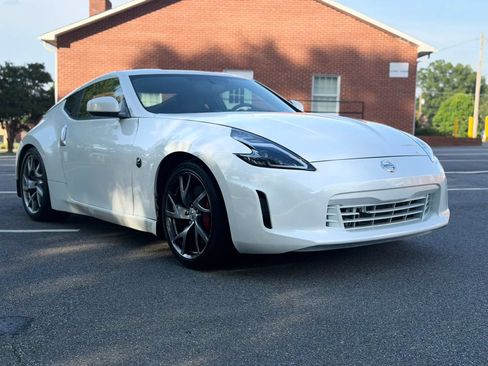 Used 2014 Nissan 370Z Touring w/ Sport Package RWD image 8