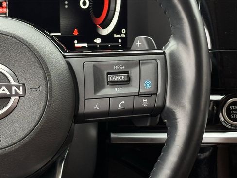 Used 2023 Nissan Pathfinder Platinum image 14