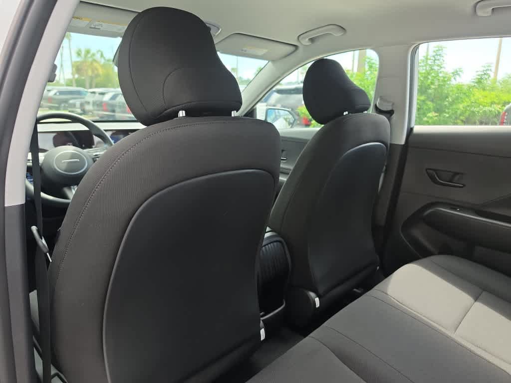 New 2027 Hyundai Kona SE FWD image 19