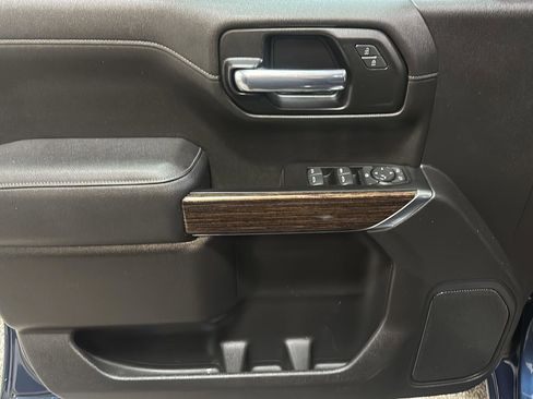Used 2022 GMC Sierra 1500 Elevation image 19