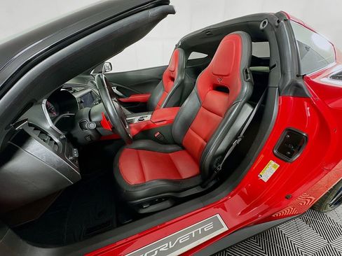 Used 2017 Chevrolet Corvette Stingray Coupe RWD image 25