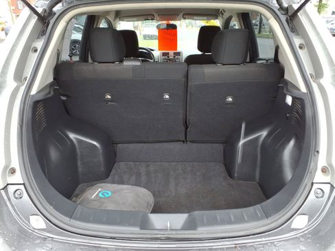 Used 2015 Nissan Leaf S FWD image 14