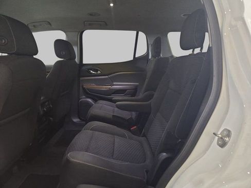 Used 2019 GMC Acadia SLE image 17