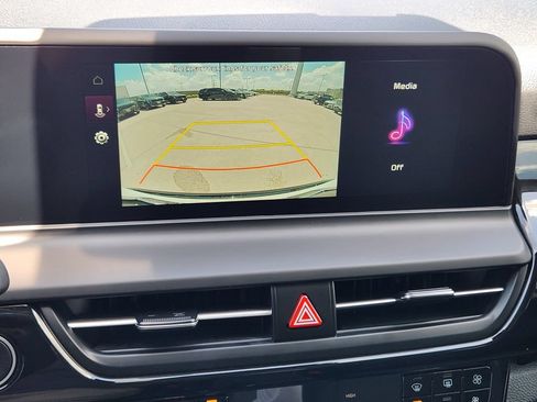 New 2026 Kia Seltos S FWD image 16