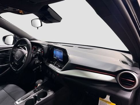 New 2026 Chevrolet Trax RS w/ Sunroof Package image 31