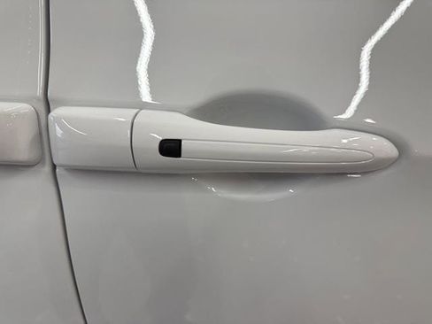 New 2026 Chrysler Pacifica Limited w/ S Appearance Package image 21