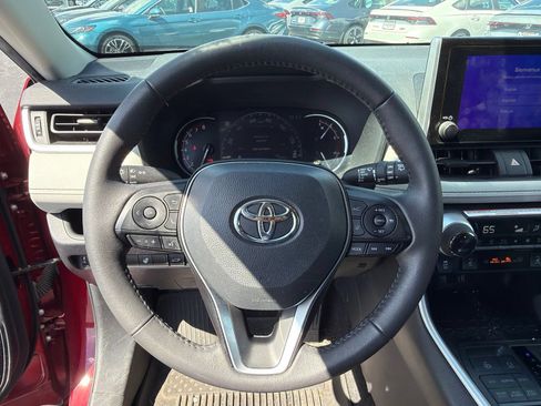 Used 2024 Toyota RAV4 XLE w/ Convenience Package AWD/4WD image 15